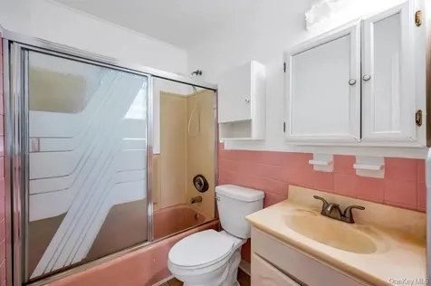 125 S 5th Street Bethpage NY 11714