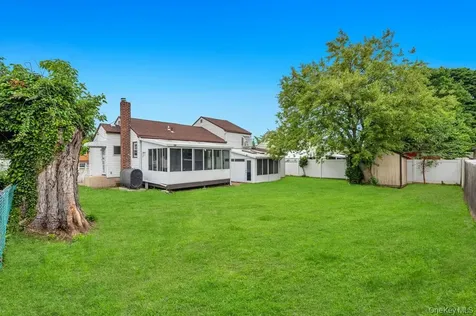 125 S 5th Street Bethpage NY 11714