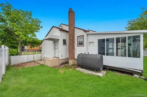 125 S 5th Street Bethpage NY 11714