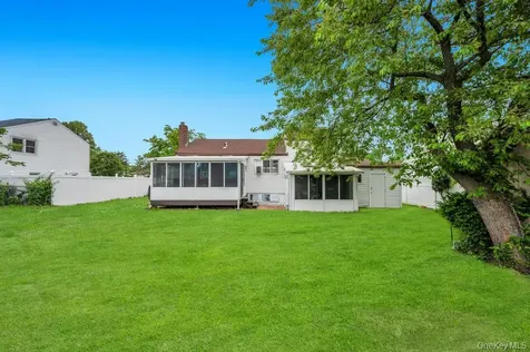 125 S 5th Street Bethpage NY 11714