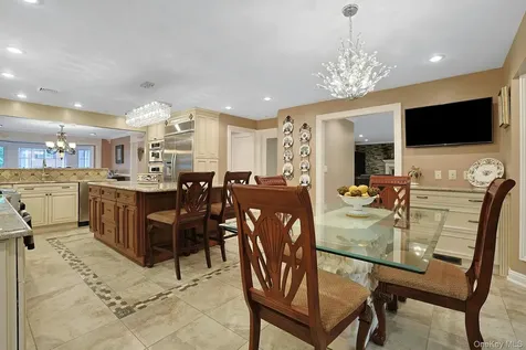 8 Dunmore Road New City NY 10956