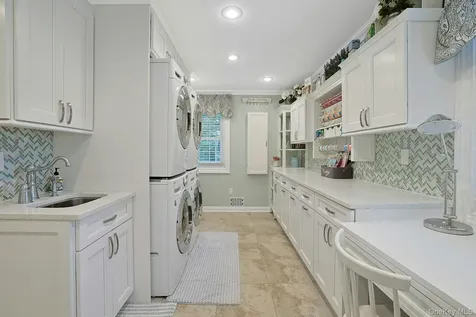 8 Dunmore Road New City NY 10956