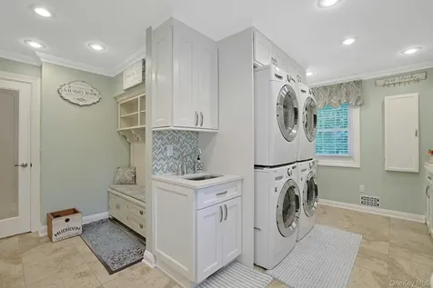 8 Dunmore Road New City NY 10956