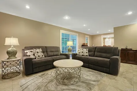 8 Dunmore Road New City NY 10956