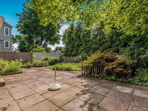 211 Warren Avenue Hawthorne NY 10532