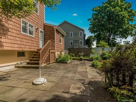 211 Warren Avenue Hawthorne NY 10532