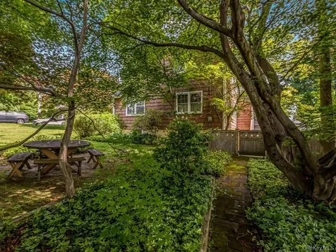 211 Warren Avenue Hawthorne NY 10532