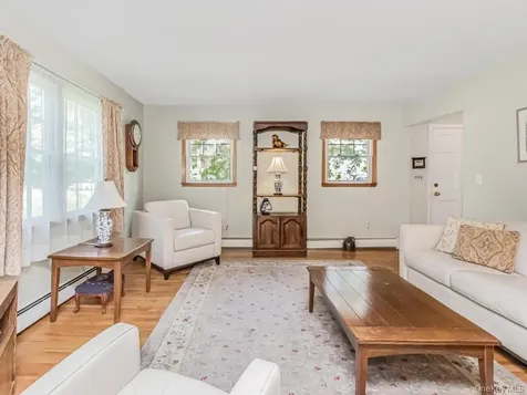 211 Warren Avenue Hawthorne NY 10532