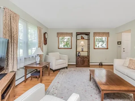 211 Warren Avenue Hawthorne NY 10532