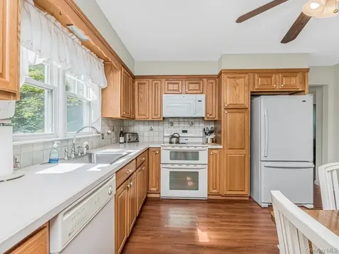 211 Warren Avenue Hawthorne NY 10532