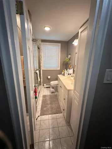 568 Irving Street Westbury NY 11590