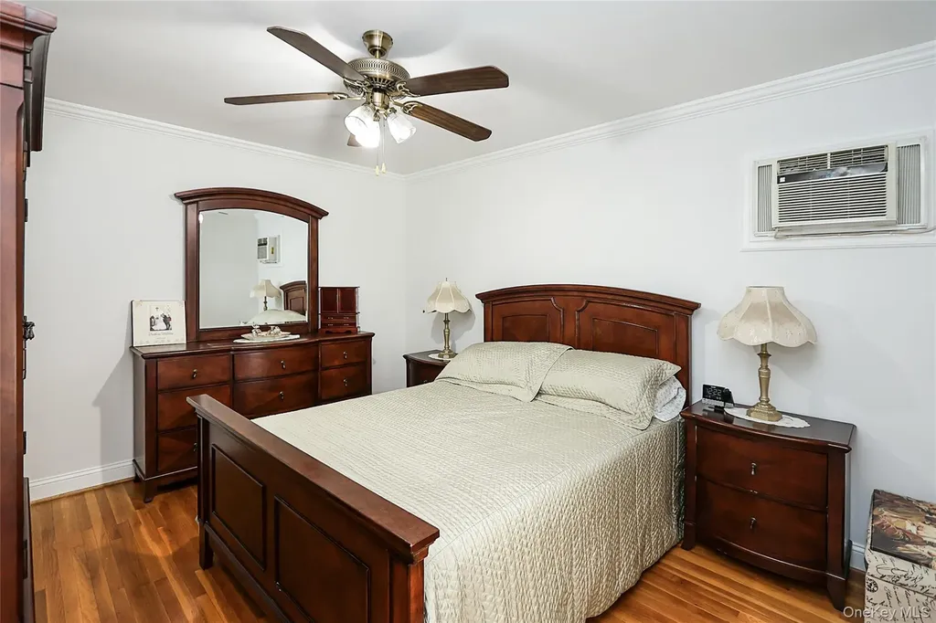 251 Mckinley Parkway Mineola NY 11501