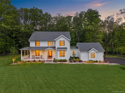 28 Bethlehem Road New Windsor NY 12553