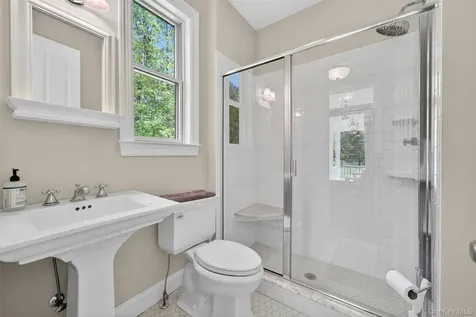 28 Bethlehem Road New Windsor NY 12553