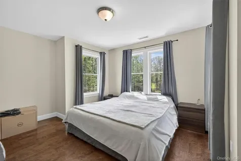 28 Bethlehem Road New Windsor NY 12553