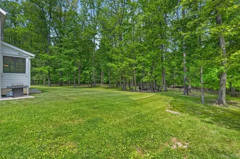 28 Bethlehem Road New Windsor NY 12553