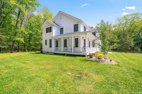 28 Bethlehem Road New Windsor NY 12553