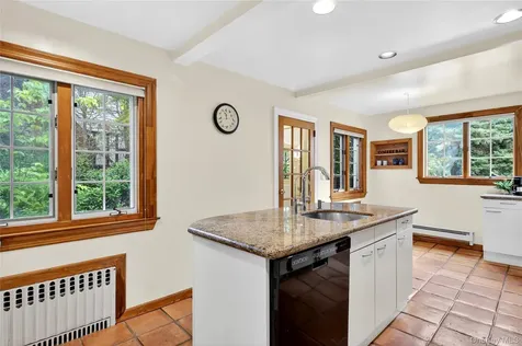 10 Crescent Road Port Washington NY 11050
