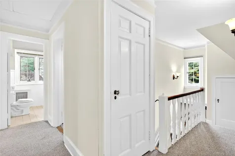 10 Crescent Road Port Washington NY 11050
