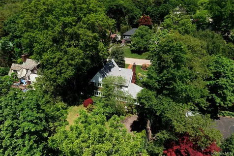 10 Crescent Road Port Washington NY 11050