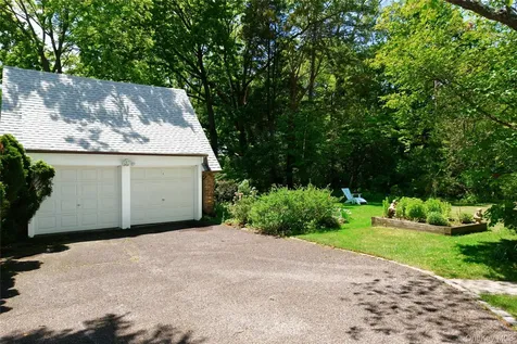 10 Crescent Road Port Washington NY 11050