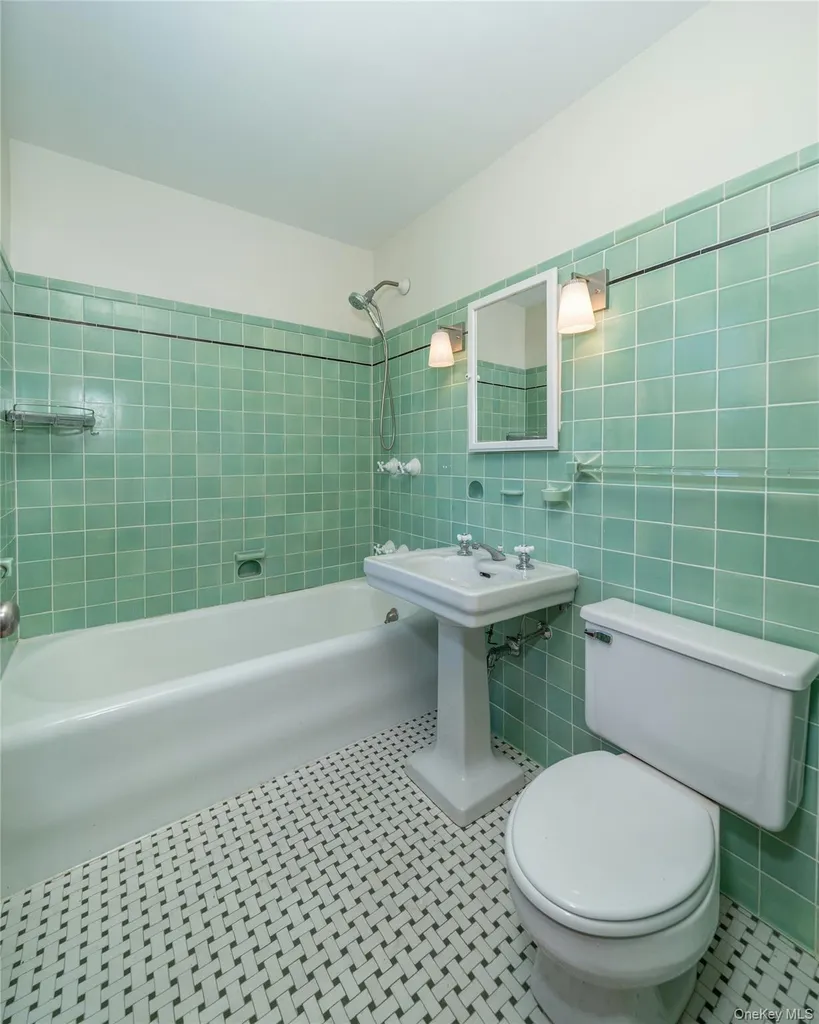 103 Manhattan Avenue Tuckahoe NY 10707