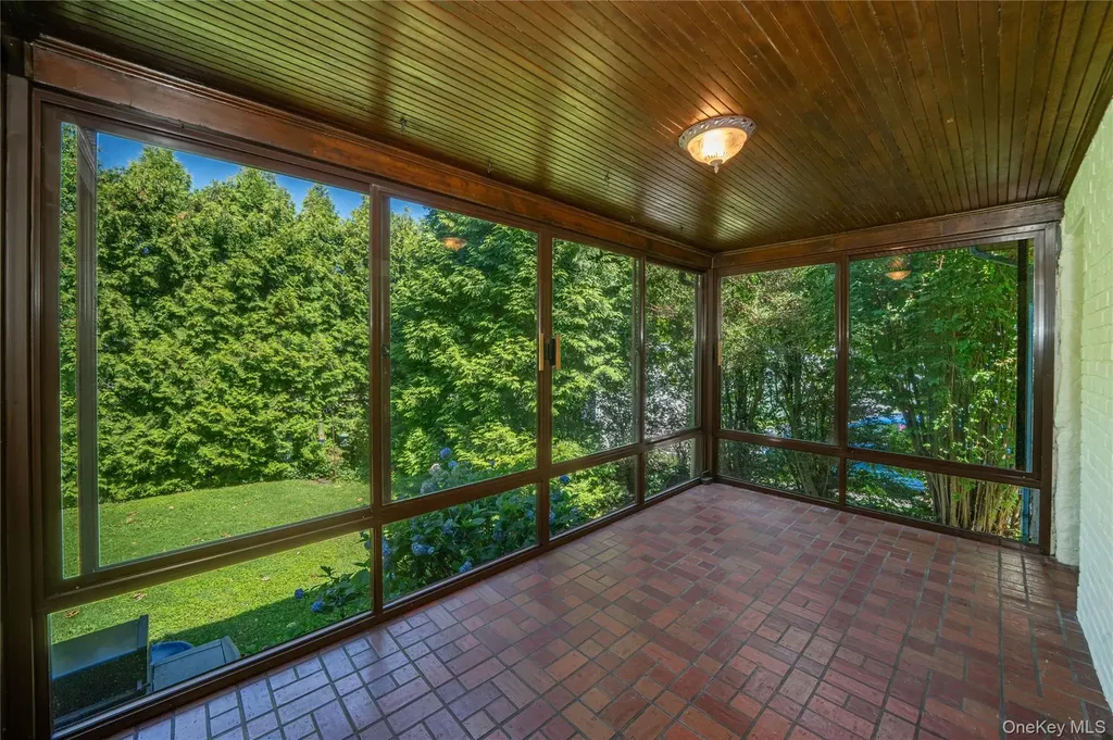 103 Manhattan Avenue Tuckahoe NY 10707