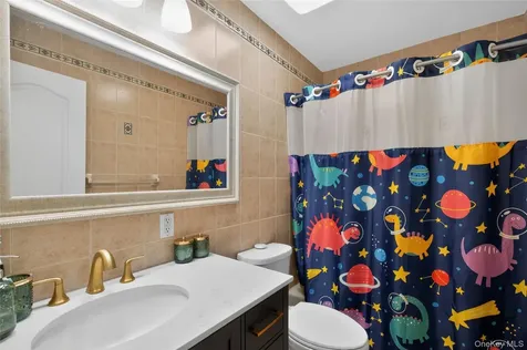 3341 Colony Drive Baldwin Harbor NY 11510