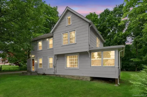 16 Hornbeck Road Poughkeepsie NY 12603