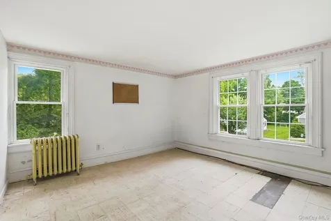 16 Hornbeck Road Poughkeepsie NY 12603