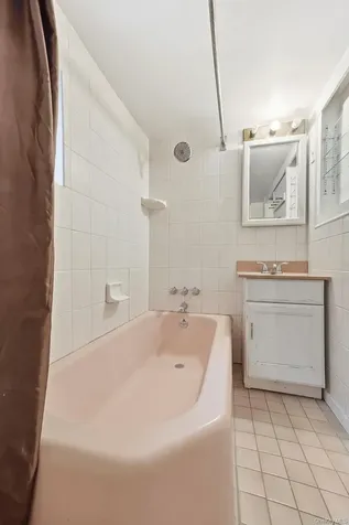 16 Hornbeck Road Poughkeepsie NY 12603