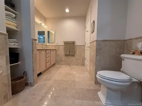 424 Trump Park Shrub Oak NY 10588