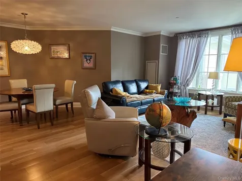 424 Trump Park Shrub Oak NY 10588