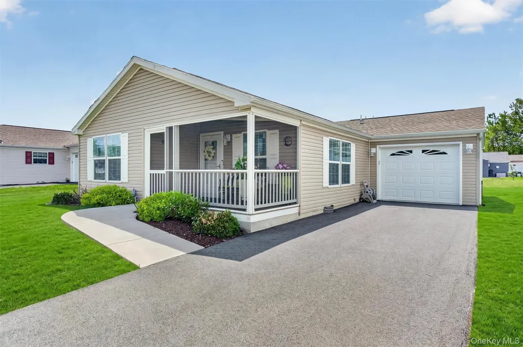 10 Orlando Drive Poughkeepsie NY 12603