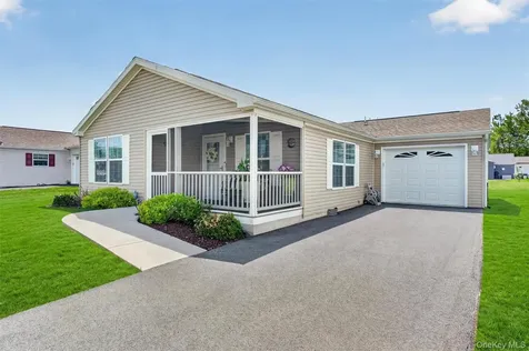 10 Orlando Drive Poughkeepsie NY 12603