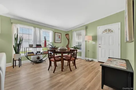 10 Orlando Drive Poughkeepsie NY 12603