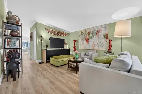 10 Orlando Drive Poughkeepsie NY 12603