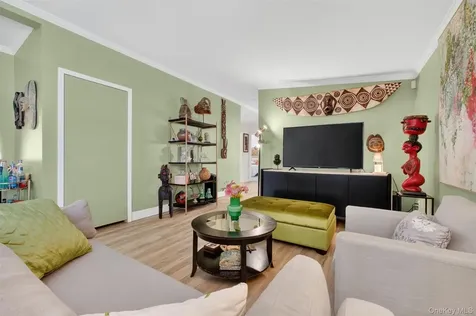 10 Orlando Drive Poughkeepsie NY 12603