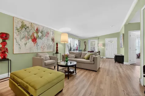 10 Orlando Drive Poughkeepsie NY 12603