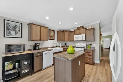 10 Orlando Drive Poughkeepsie NY 12603