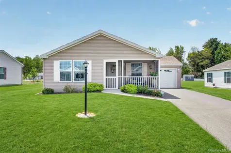 10 Orlando Drive Poughkeepsie NY 12603