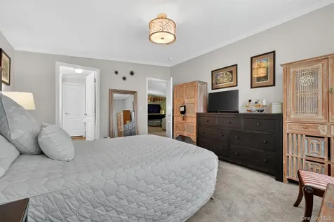 10 Orlando Drive Poughkeepsie NY 12603