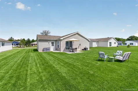 10 Orlando Drive Poughkeepsie NY 12603
