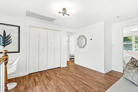 39 Lambert Lane New Rochelle NY 10804