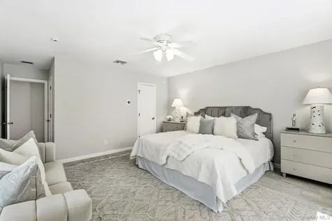 39 Lambert Lane New Rochelle NY 10804