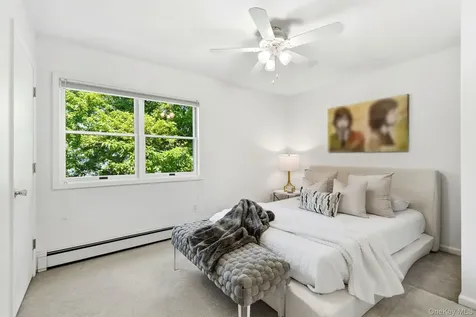 39 Lambert Lane New Rochelle NY 10804