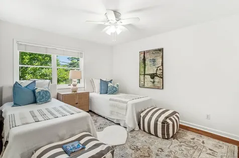 39 Lambert Lane New Rochelle NY 10804