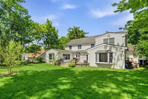 39 Lambert Lane New Rochelle NY 10804