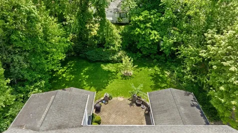 39 Lambert Lane New Rochelle NY 10804