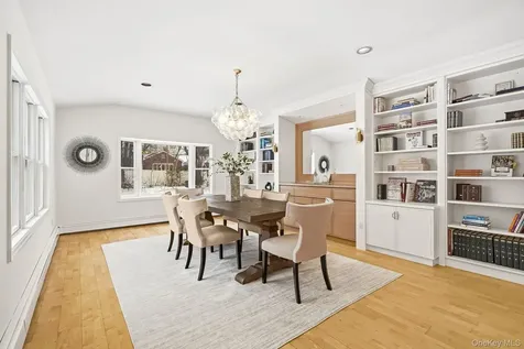 39 Lambert Lane New Rochelle NY 10804